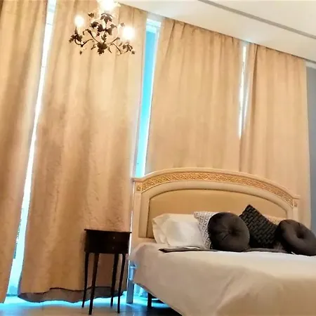 Mercanti Apts Via Passarella Apartment *