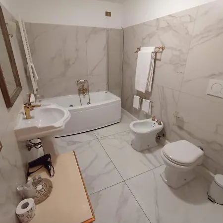 Mercanti Apts Via Passarella Apartment Milan