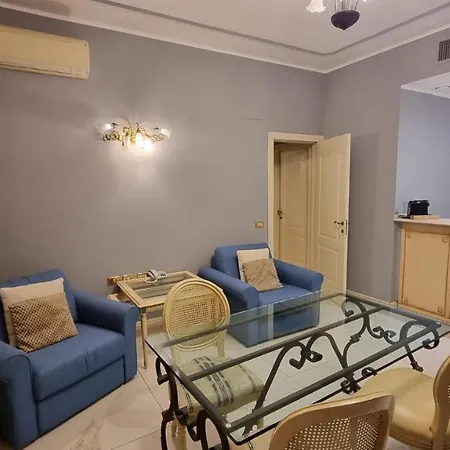Mercanti Apts Via Passarella *